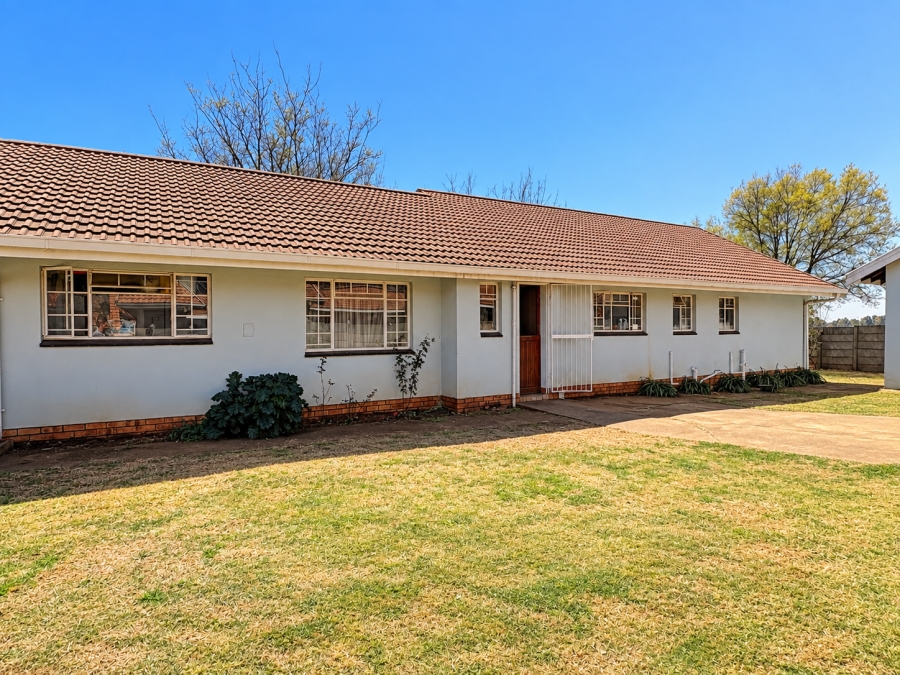 5 Bedroom Property for Sale in Vaalpark Free State